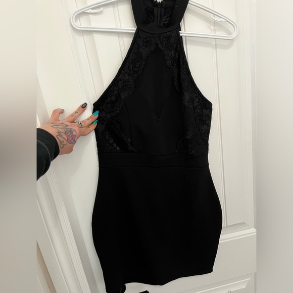 Super cute Mesh chest dress - Fitted large - Picture 3 of 8